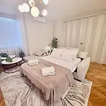 아파트 Luxury Two-bedroom - Private Parking *