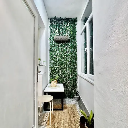 Luxury Two-bedroom - Private Parking *