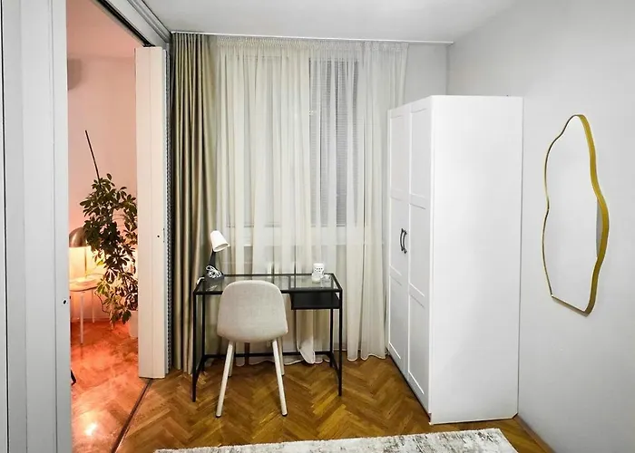 Апартаменты Luxury Two-bedroom - Private Parking