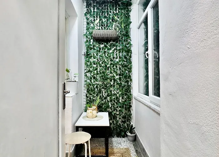 Luxury Two-bedroom - Private Parking *